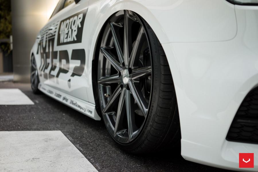Детали экстерьера Audi S3 Sedan on Vossen Wheels (VFS10) 2017 года  (фото 36 из 52)